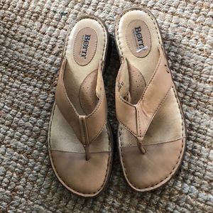 Born sandals
